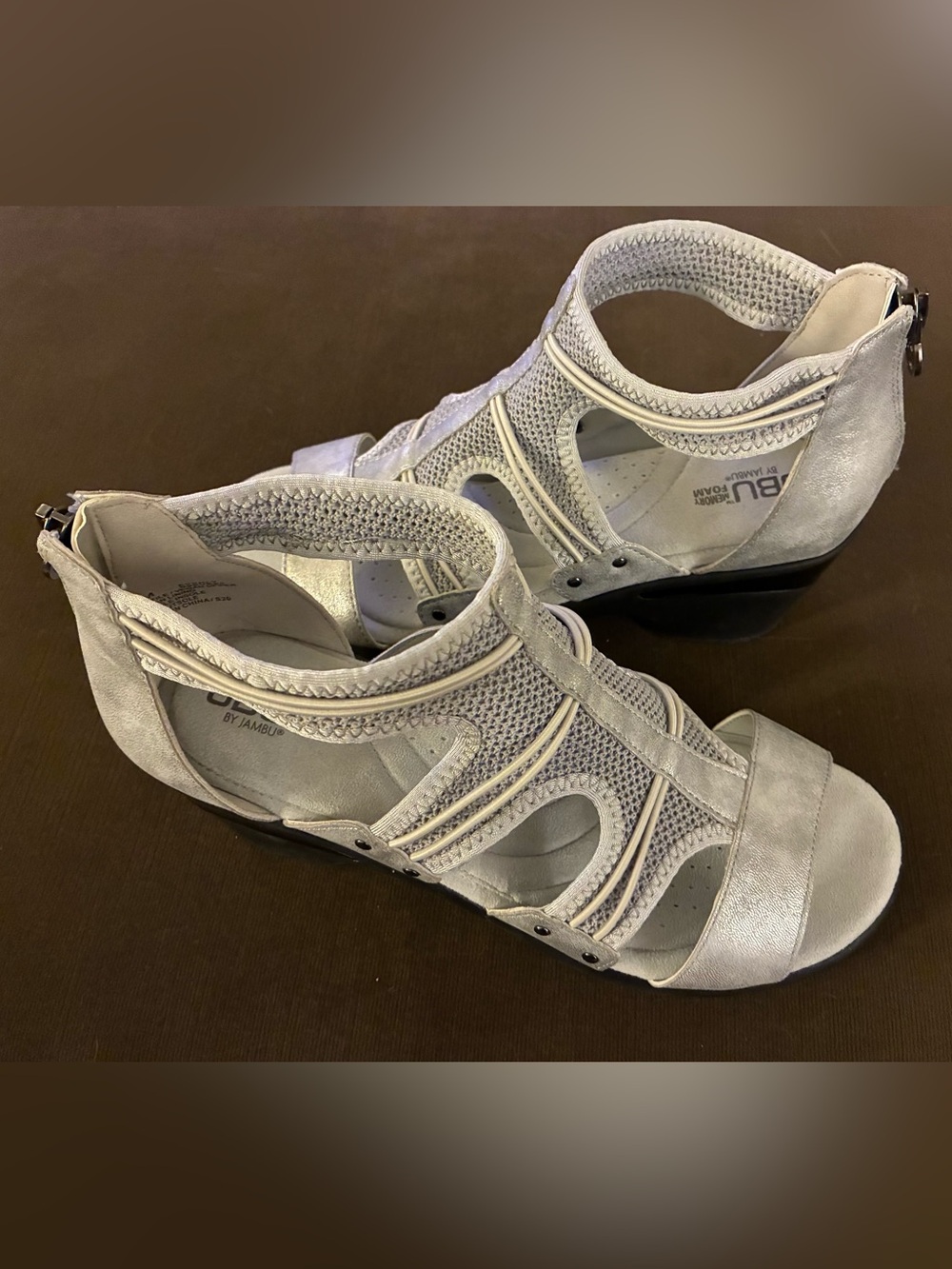 JBU by Jambu "Everly" Wedge Sandals Silver Open-Toe Sandals Cage Gladiator 8M